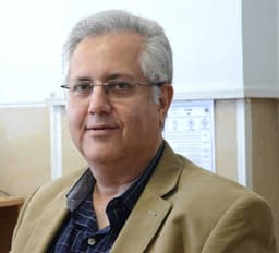 تصویر دکتر مسیح شفا فوق تخصص جراحی قلب و عروق در Unknown